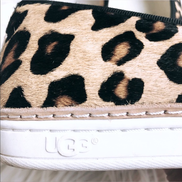 Ugg Calf skin Slip-on! - Picture 5 of 6